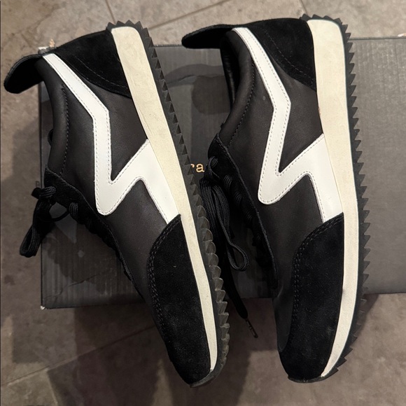 rag and bone Retro🎉host pick🎉🎈 Running sneaker in black and white - Picture 10 of 15